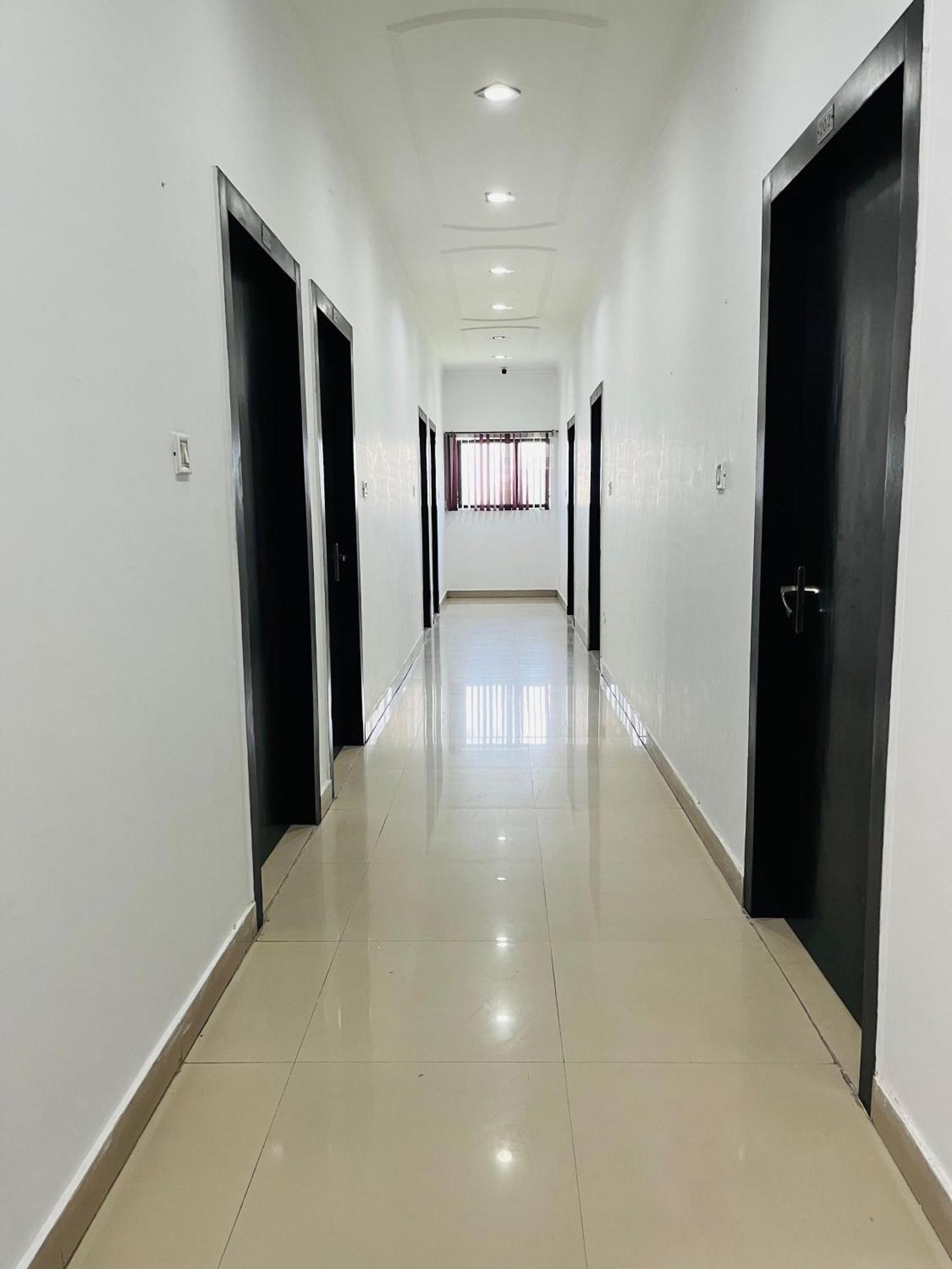 Rudrapur Hotel O Mid Town Ojus Tower מראה חיצוני תמונה
